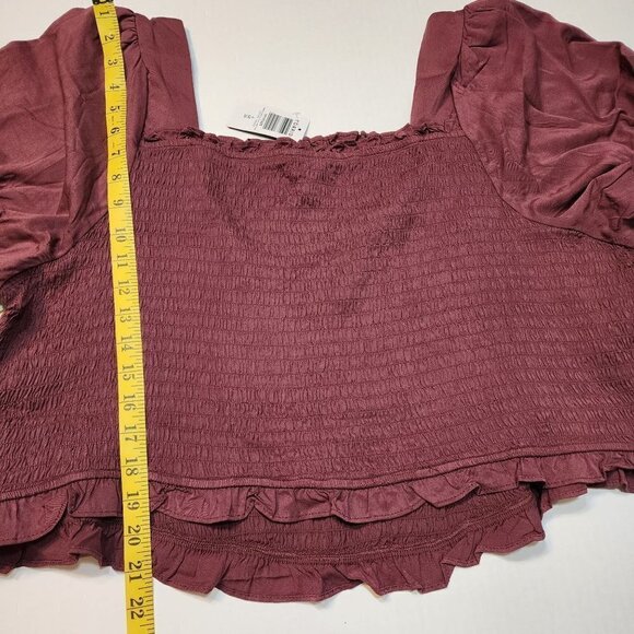 Torrid size 4  / 26 Stretch Challis Smocked Puff Sleeve Crop Top - Picture 6 of 9
